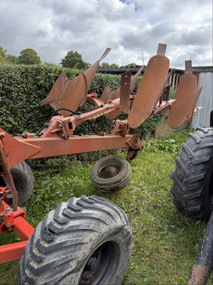 Kuhn Volldrehpflug - محراث: صورة 4 Kuhn Volldrehpflug - محراث: صورة 4