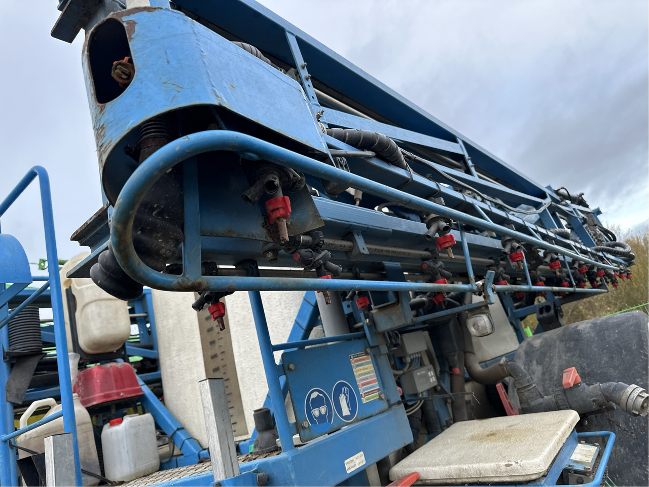 Lemken Anhängespritze 30/27 - بخاخ مركب على الجرار: صورة 3 Lemken Anhängespritze 30/27 - بخاخ مركب على الجرار: صورة 3