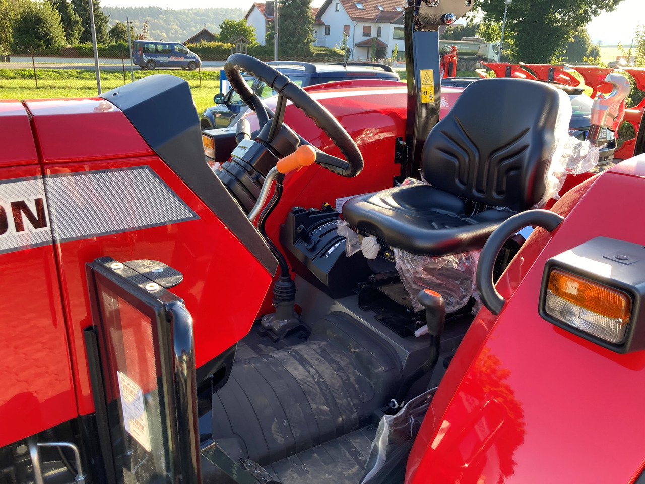 Massey Ferguson 4708 M Plattform Essential - جرار: صورة 5 Massey Ferguson 4708 M Plattform Essential - جرار: صورة 5