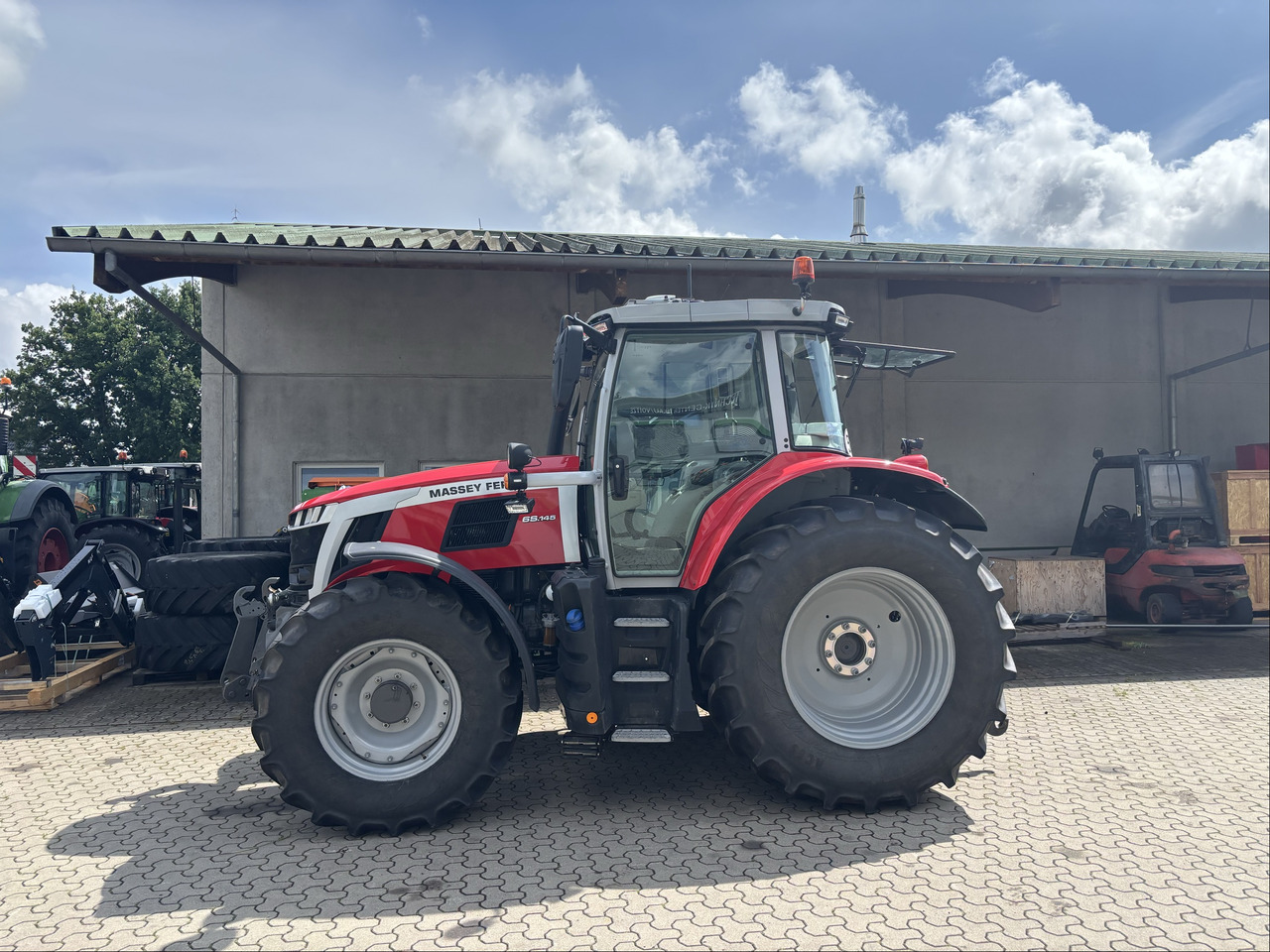 Massey Ferguson 6S.145 Dyna-VT EXCLUSIVE - جرار: صورة 1 Massey Ferguson 6S.145 Dyna-VT EXCLUSIVE - جرار: صورة 1