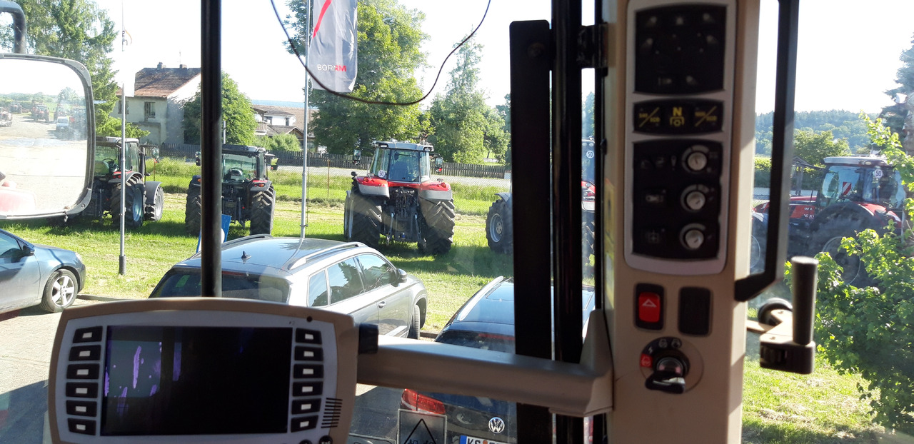 Massey Ferguson 7726 Dyna-6 Efficient - جرار: صورة 5 Massey Ferguson 7726 Dyna-6 Efficient - جرار: صورة 5
