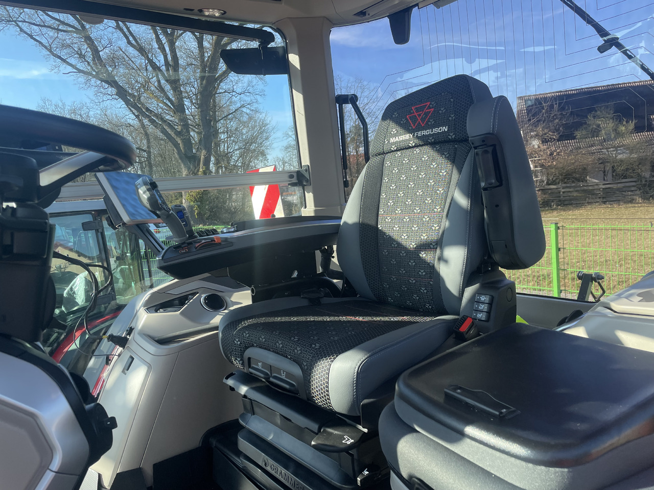 Massey Ferguson 8S.265 Dyna-VT EXCLUSIVE - جرار: صورة 5 Massey Ferguson 8S.265 Dyna-VT EXCLUSIVE - جرار: صورة 5