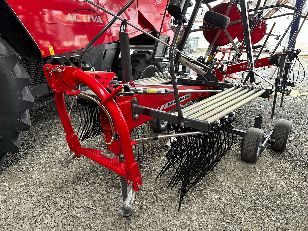 Massey Ferguson RK 451 DN - آلة تيبيس العشب/ آلة جمع العشب: صورة 2 Massey Ferguson RK 451 DN - آلة تيبيس العشب/ آلة جمع العشب: صورة 2