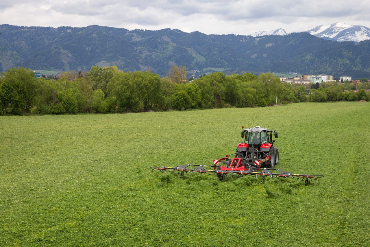 Massey Ferguson TD 1310 X TRC - آلة تيبيس العشب/ آلة جمع العشب: صورة 1 Massey Ferguson TD 1310 X TRC - آلة تيبيس العشب/ آلة جمع العشب: صورة 1