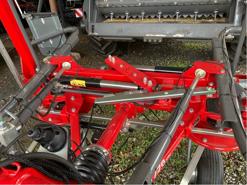 Massey Ferguson TD 776 DN - آلة تيبيس العشب/ آلة جمع العشب: صورة 3 Massey Ferguson TD 776 DN - آلة تيبيس العشب/ آلة جمع العشب: صورة 3