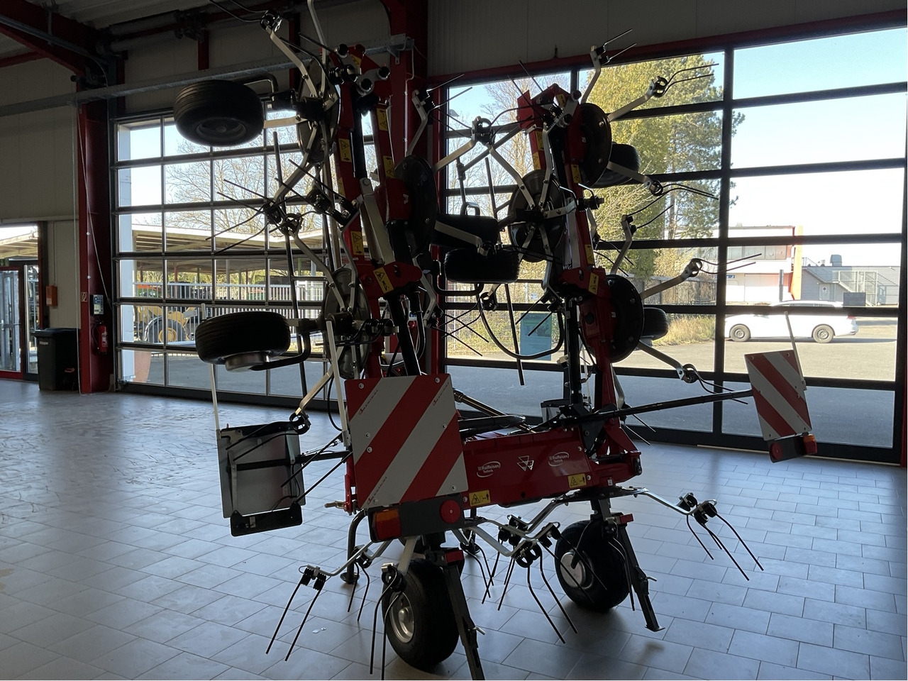 Massey Ferguson TD 868 DN Heuwender - آلة تيبيس العشب/ آلة جمع العشب: صورة 3 Massey Ferguson TD 868 DN Heuwender - آلة تيبيس العشب/ آلة جمع العشب: صورة 3