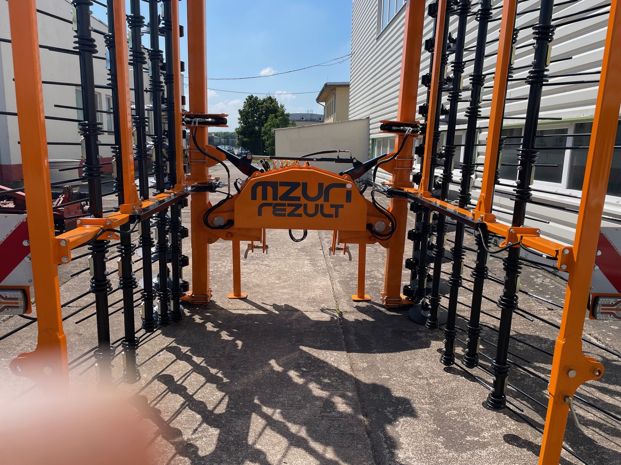 Mezuri Rzult 7,5m professional - زحافة: صورة 3 Mezuri Rzult 7,5m professional - زحافة: صورة 3