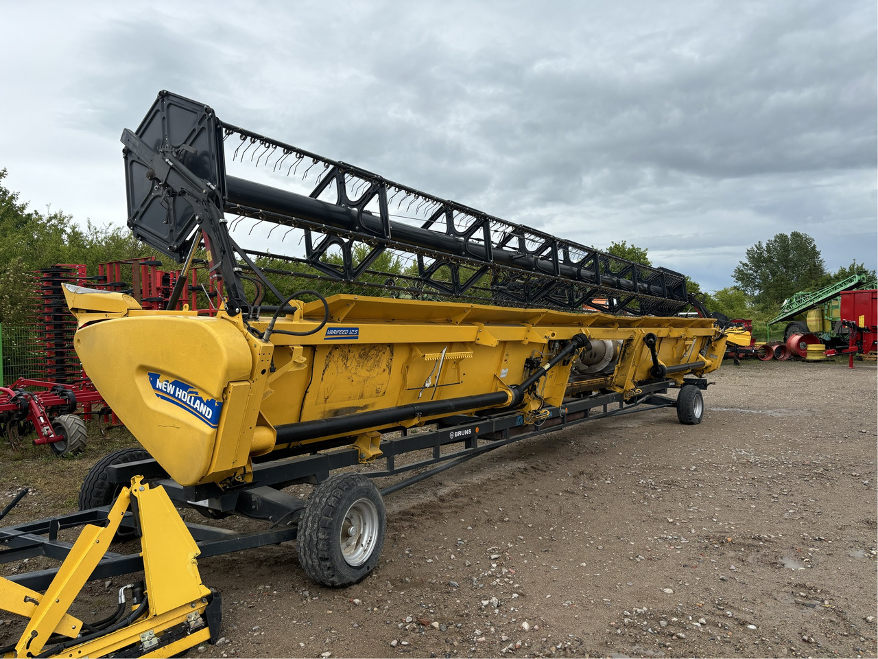 New Holland Schneidwerk Varifeed12.5 - حصادة موحَّدة: صورة 1 New Holland Schneidwerk Varifeed12.5 - حصادة موحَّدة: صورة 1