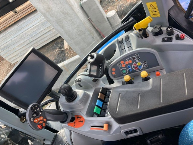 New Holland T7.200 Autocommand - جرار: صورة 3 New Holland T7.200 Autocommand - جرار: صورة 3