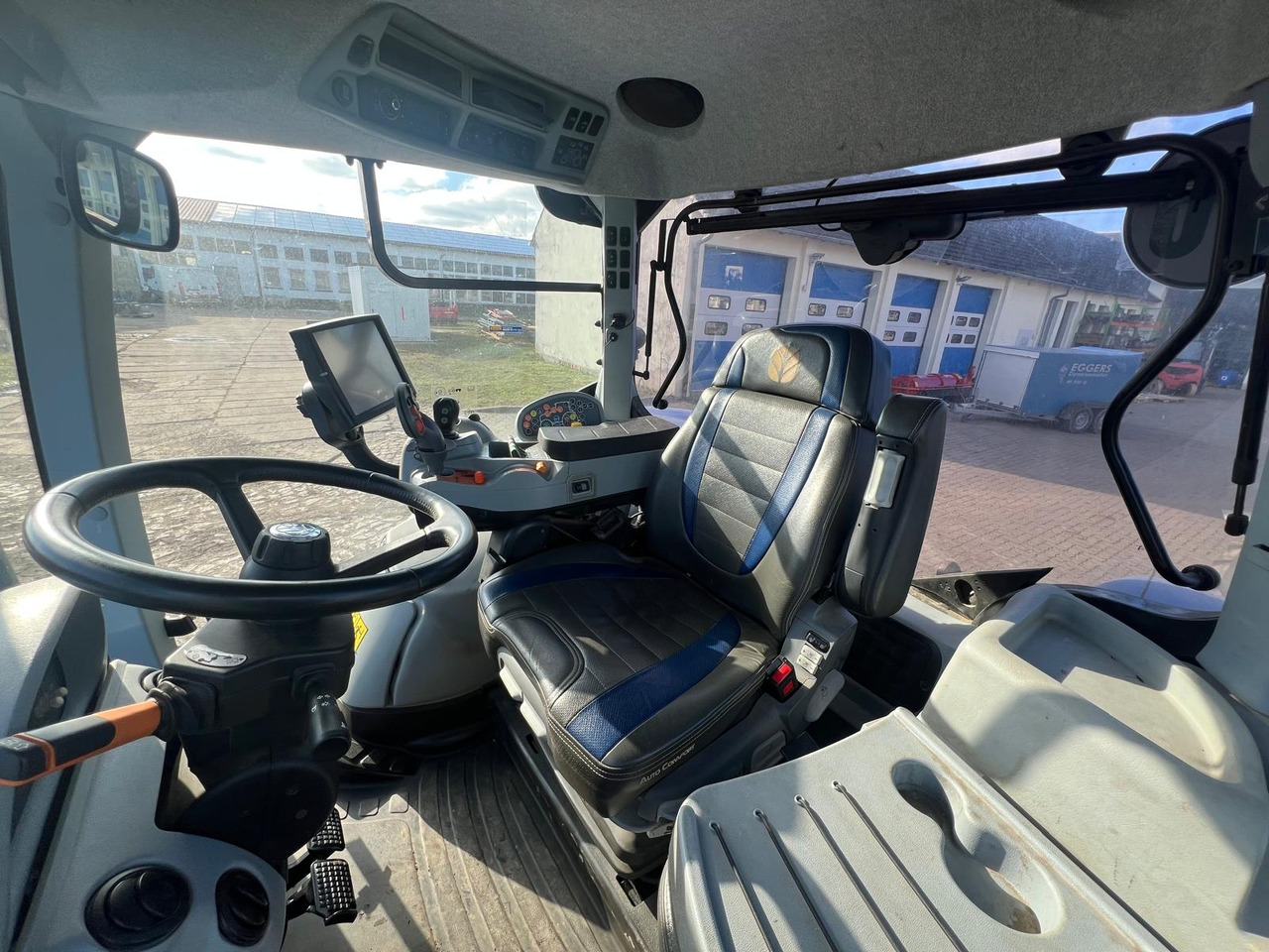 New Holland T7.315 - جرار: صورة 2 New Holland T7.315 - جرار: صورة 2