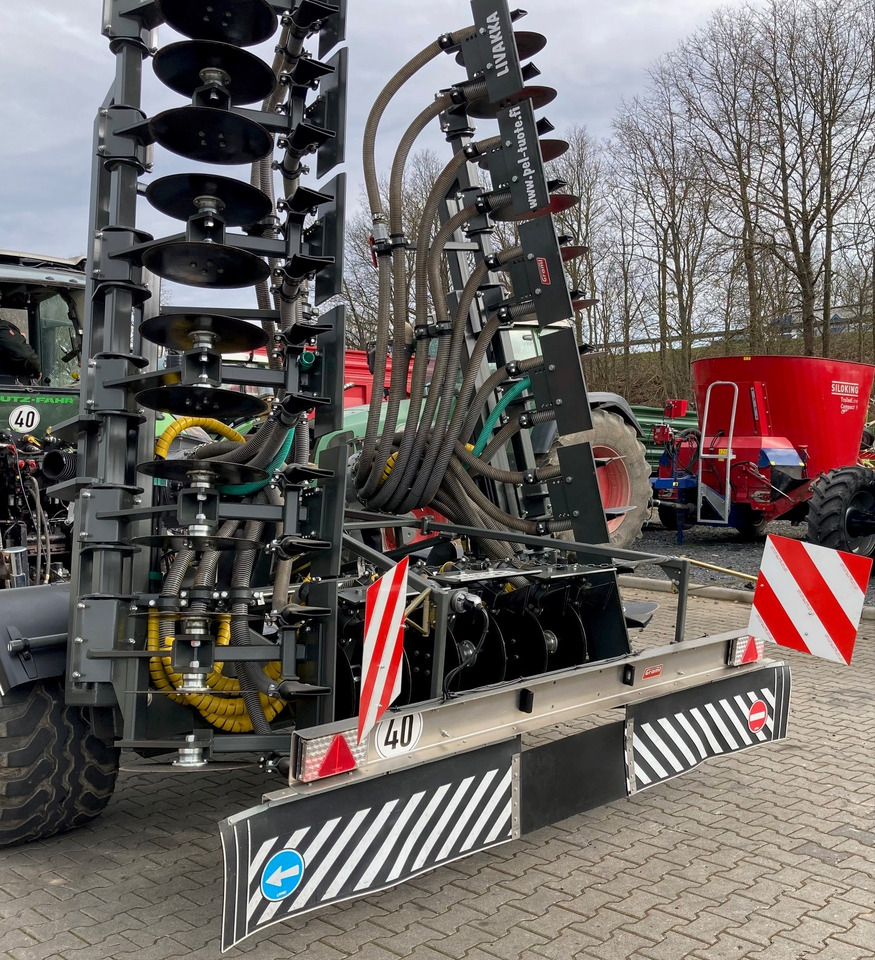 آلة Pel-Tuote Gülle Schlitzgerät 8m: صورة 6