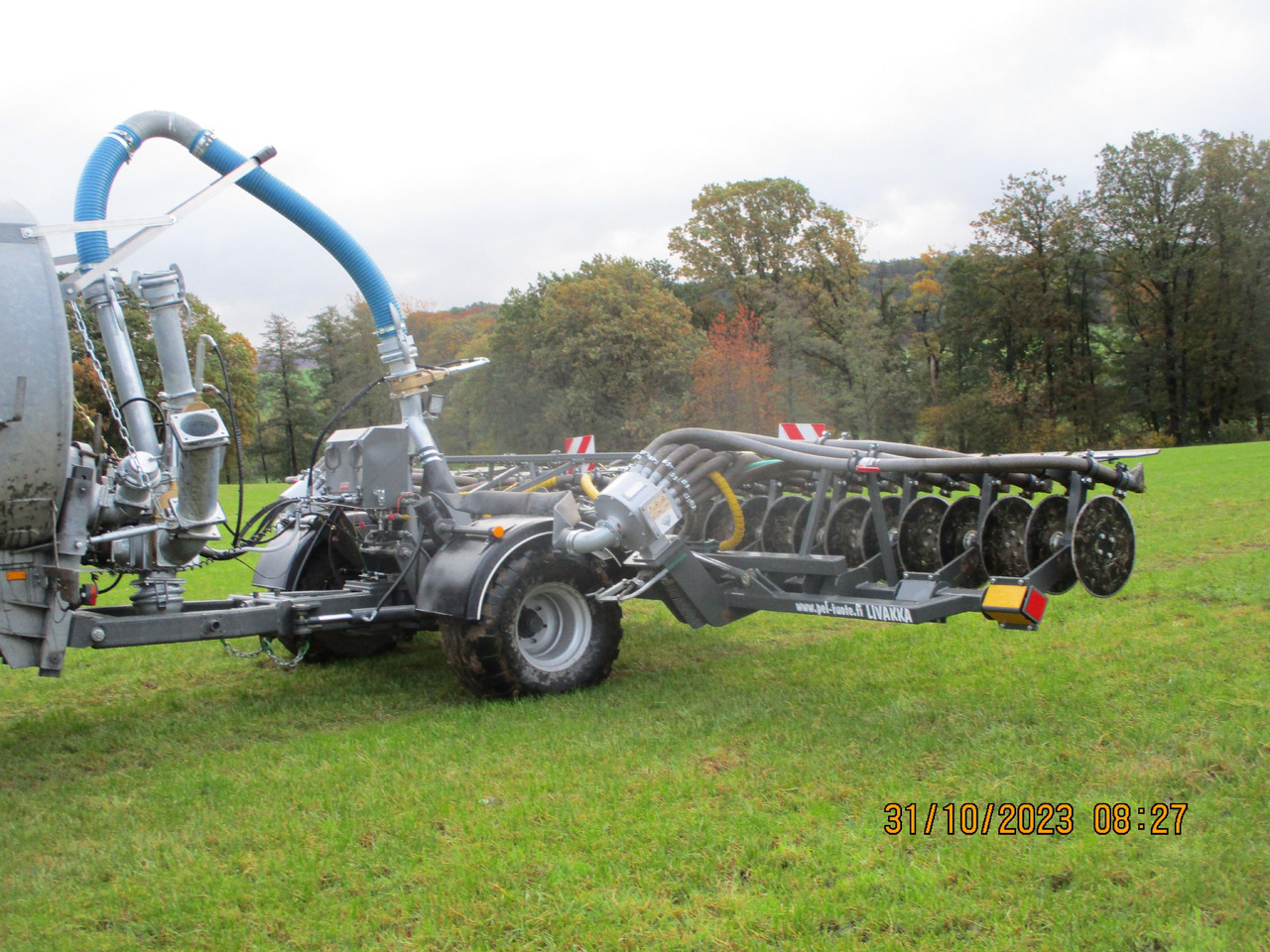 آلة Pel-Tuote Gülle Schlitzgerät 8m: صورة 9