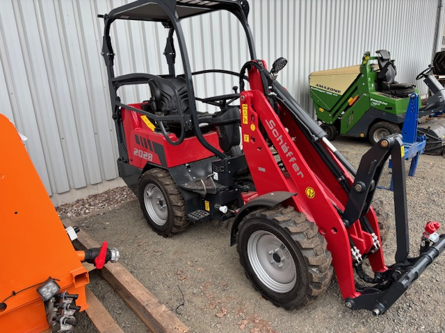 Schäffer Hoflader 2028-2 - اللودر بعجل: صورة 4 Schäffer Hoflader 2028-2 - اللودر بعجل: صورة 4