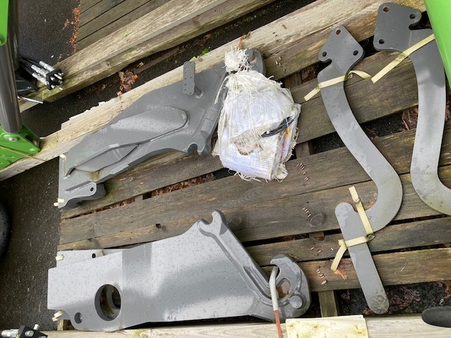 Stoll Frontladerkonsolen Fendt 700 - رافعة أمامية للجرار: صورة 1 Stoll Frontladerkonsolen Fendt 700 - رافعة أمامية للجرار: صورة 1