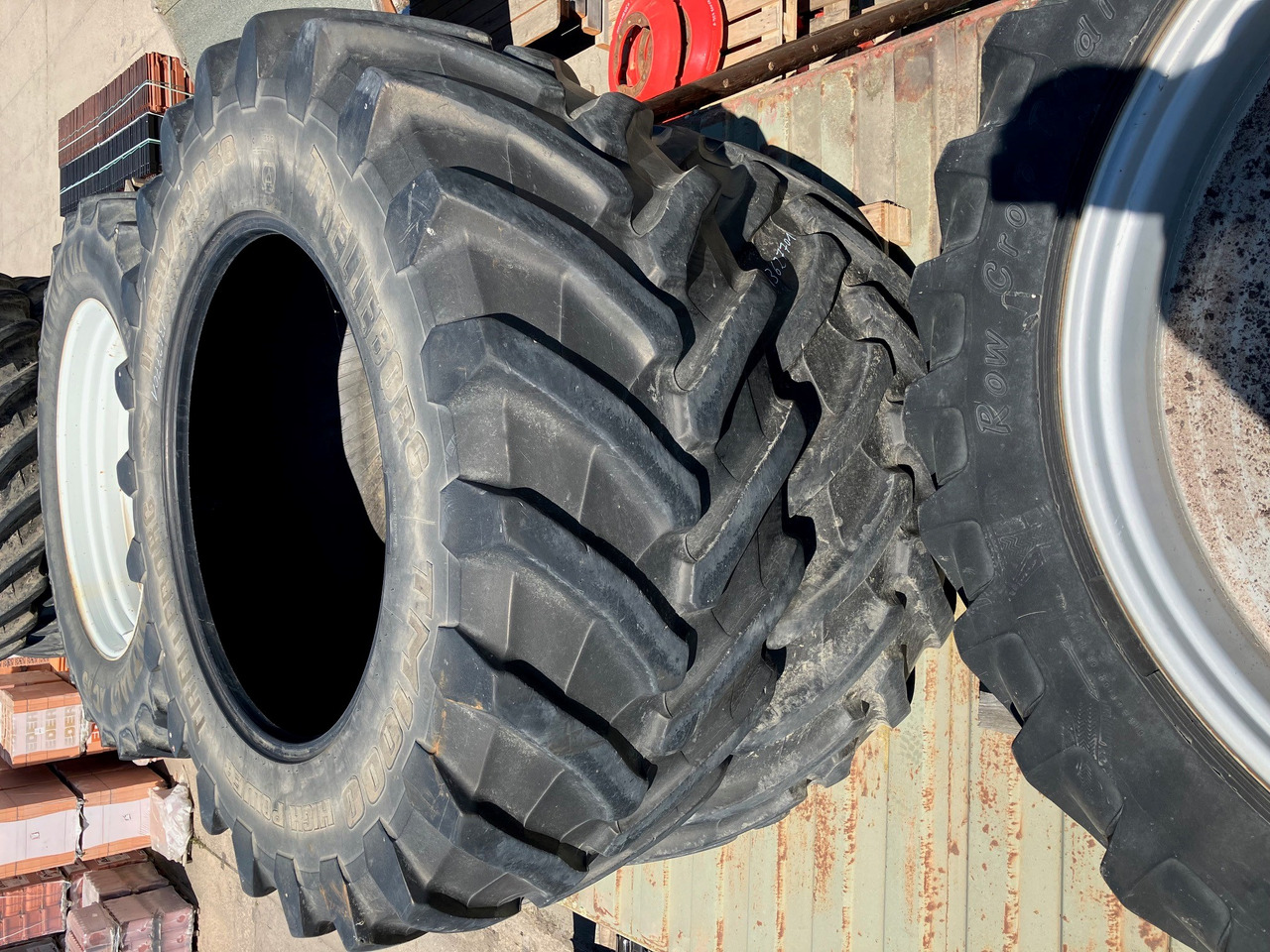 Trelleborg 650/65R38 TM1000 - الإطارات والجنوط: صورة 1 Trelleborg 650/65R38 TM1000 - الإطارات والجنوط: صورة 1
