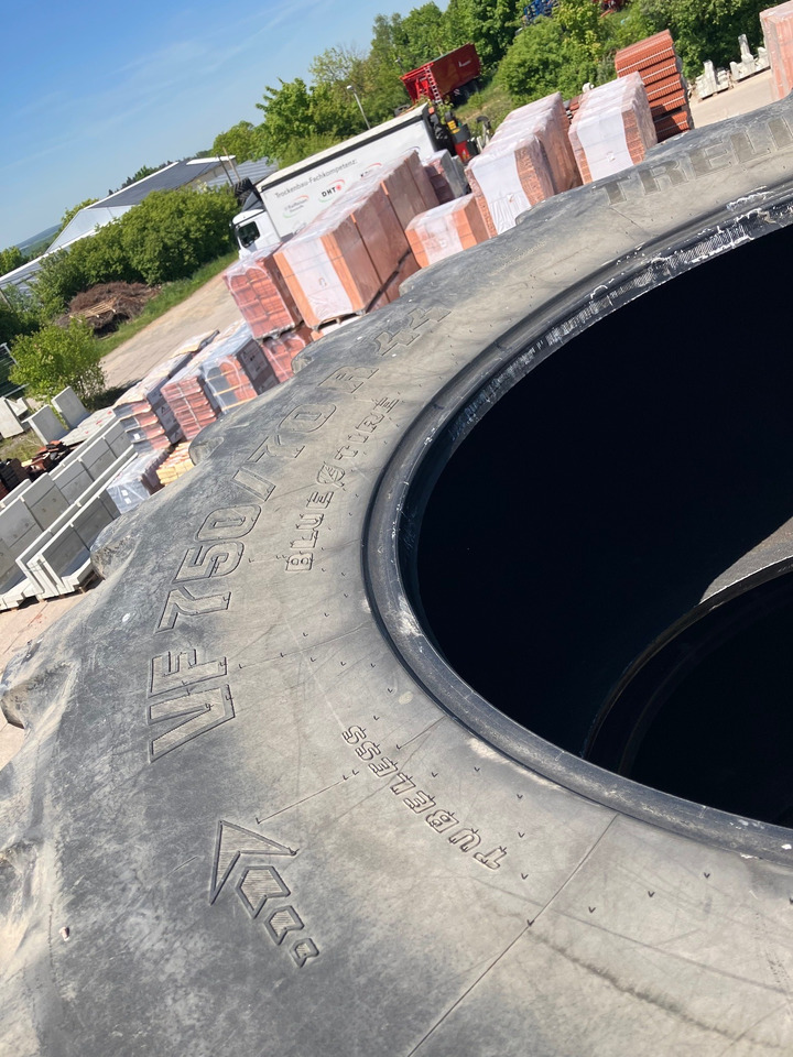 Trelleborg 750/70R44 650/60R38 - الإطارات والجنوط: صورة 2 Trelleborg 750/70R44 650/60R38 - الإطارات والجنوط: صورة 2