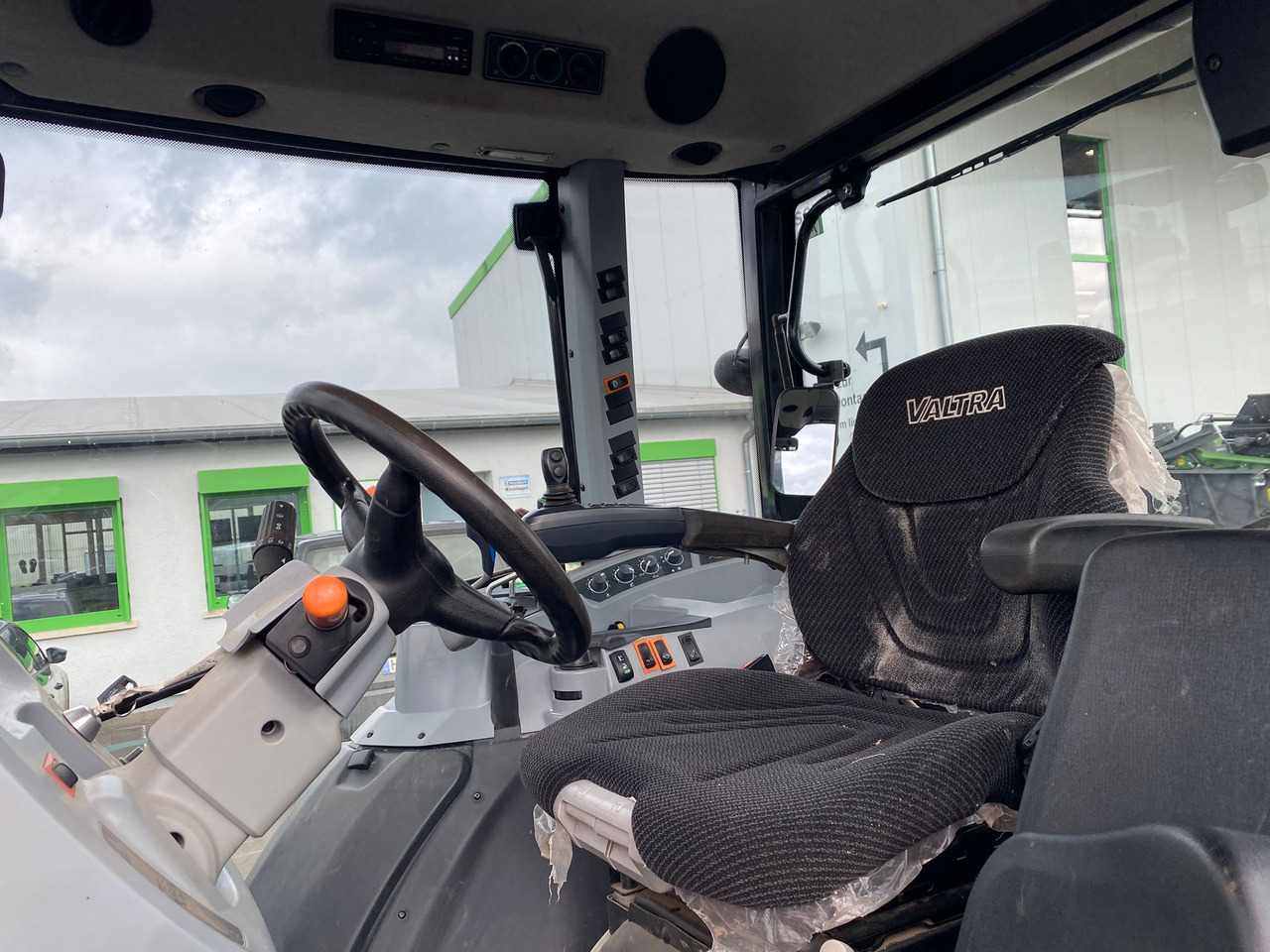 Valtra A 104 MH4 - جرار: صورة 2 Valtra A 104 MH4 - جرار: صورة 2