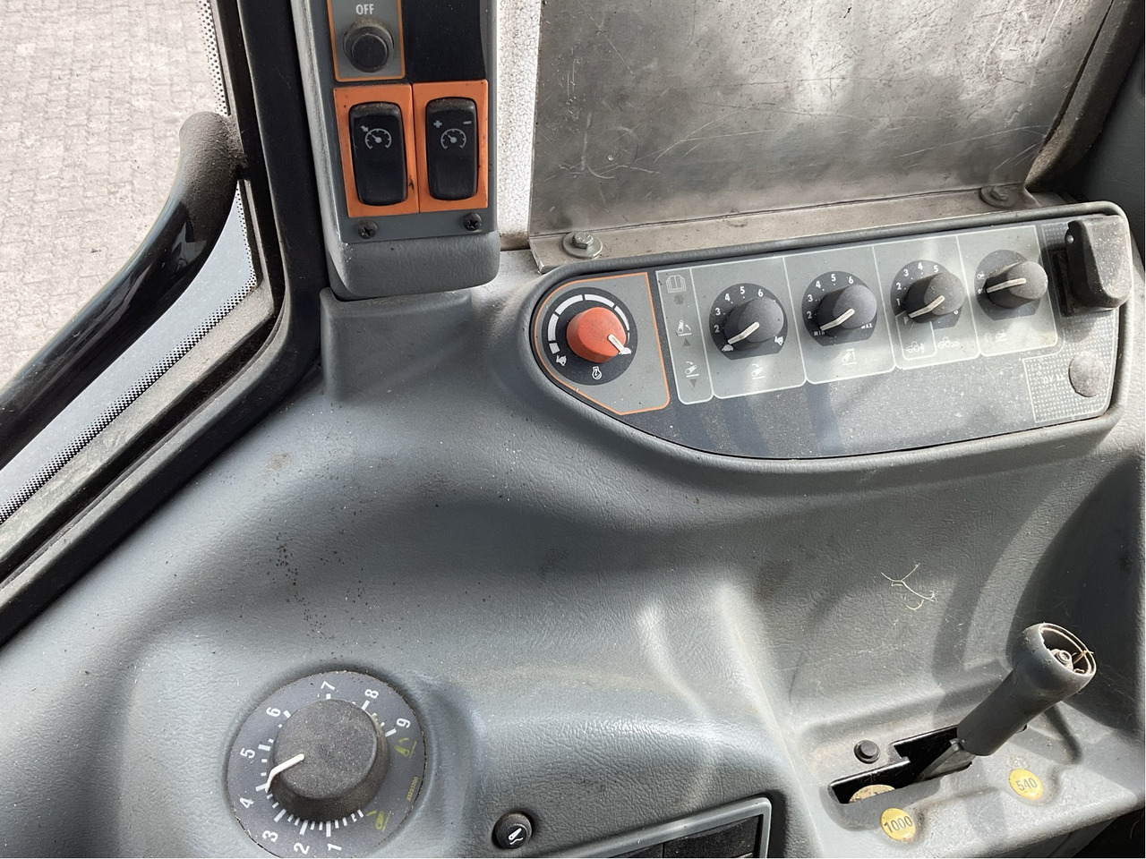 Valtra A 93 - جرار: صورة 5 Valtra A 93 - جرار: صورة 5