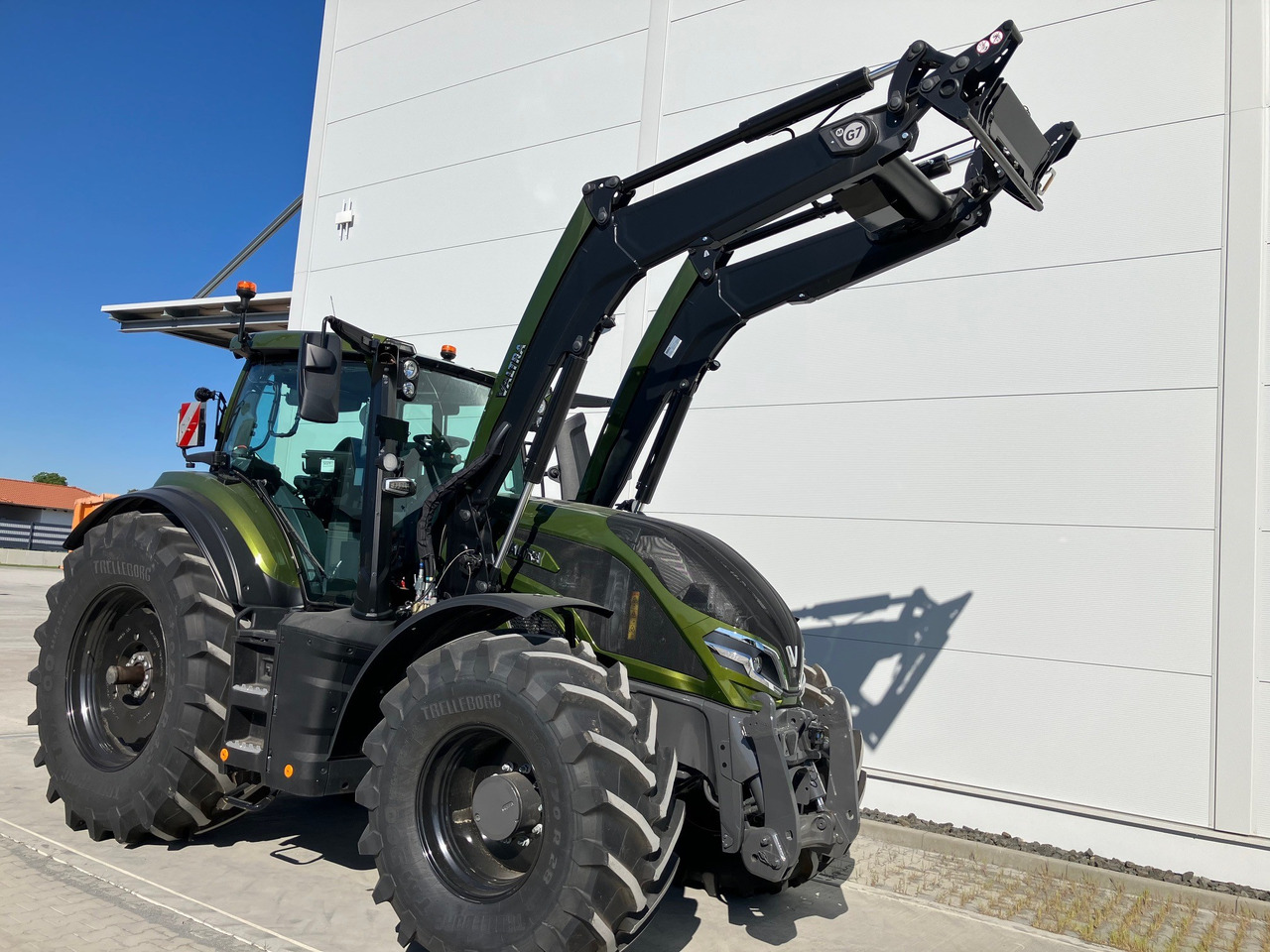Valtra Q285 - جرار: صورة 4 Valtra Q285 - جرار: صورة 4