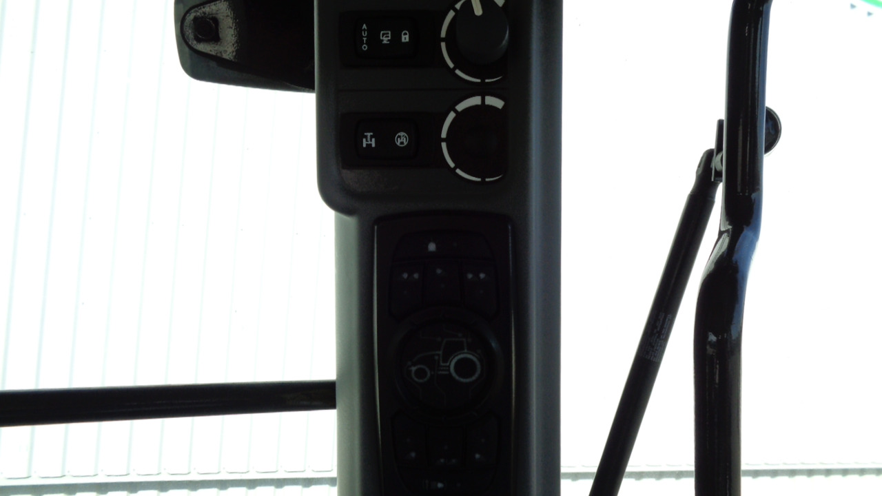 Valtra S374 - جرار: صورة 4 Valtra S374 - جرار: صورة 4