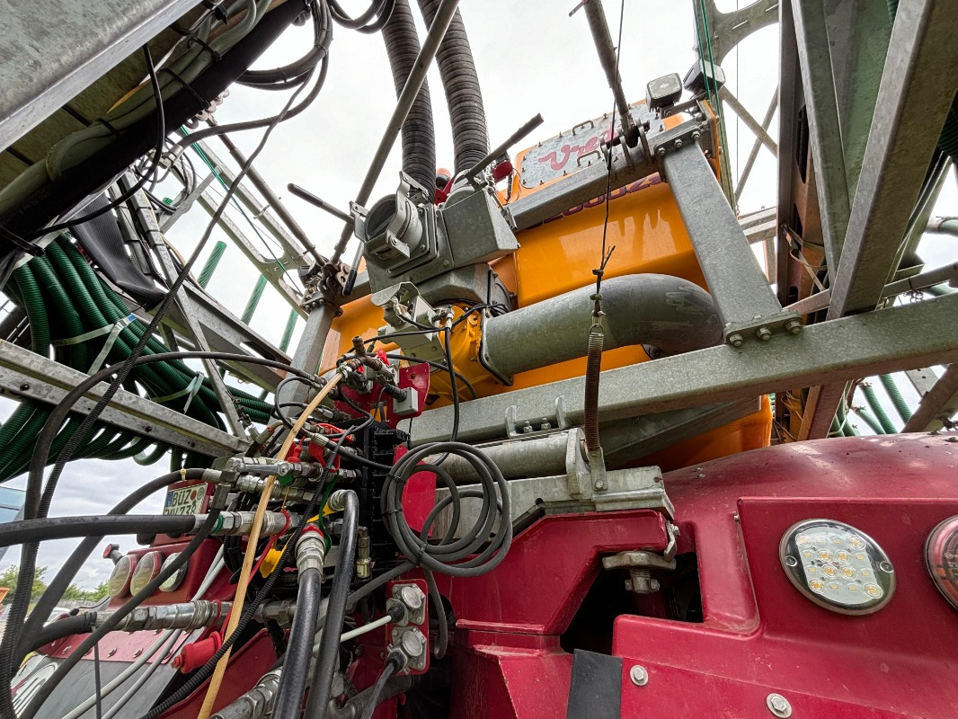 Vredo VT 7138 SWINGMAX36 Gestänge - آلة رش السماد: صورة 5 Vredo VT 7138 SWINGMAX36 Gestänge - آلة رش السماد: صورة 5