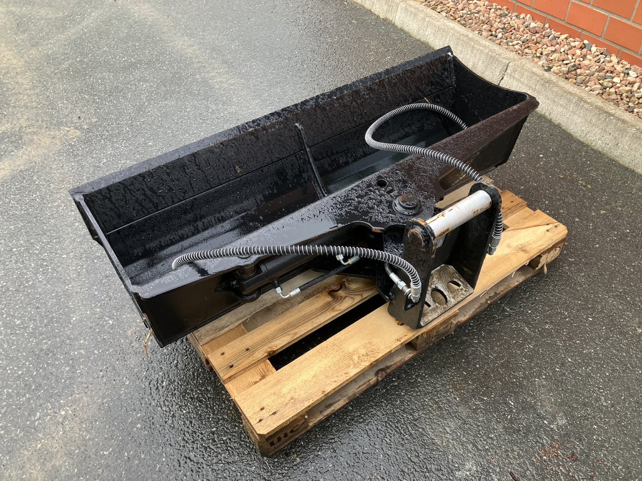 ZFE Grabenräumlöffel hydr. 1400mm - حفارة: صورة 4 ZFE Grabenräumlöffel hydr. 1400mm - حفارة: صورة 4