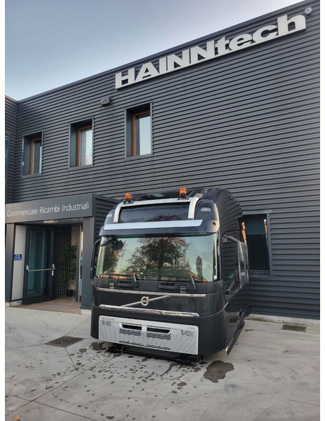 Volvo FH Globetrotter XL - الكابينة والداخلية - شاحنة: صورة 3 Volvo FH Globetrotter XL - الكابينة والداخلية - شاحنة: صورة 3
