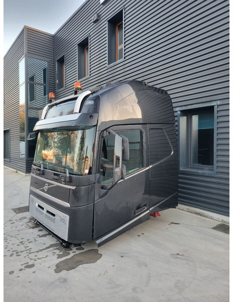 Volvo FH Globetrotter XL - الكابينة والداخلية - شاحنة: صورة 5 Volvo FH Globetrotter XL - الكابينة والداخلية - شاحنة: صورة 5