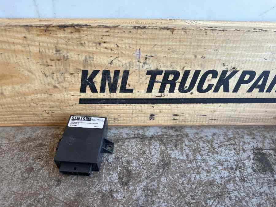 IVECO ECU BUS 5006143976 - وحدة تحكم الكتروني - حافلة: صورة 1 IVECO ECU BUS 5006143976 - وحدة تحكم الكتروني - حافلة: صورة 1