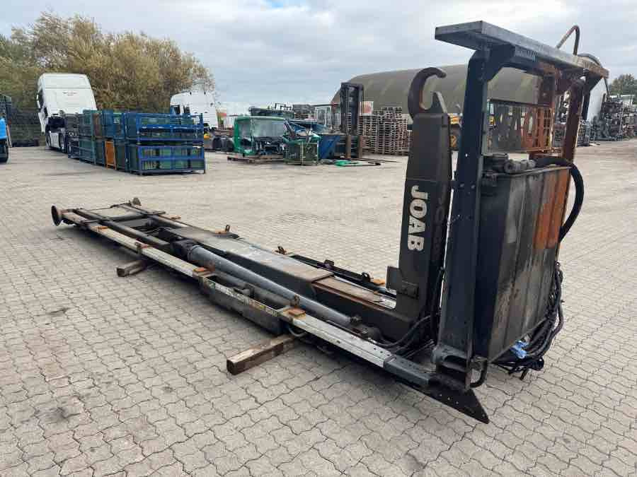 JOAB HOOK LOADER SYSTEM L20 - 5950 AA - رافعة ذات خطاف/ نظام التخلص من الحمولة: صورة 1 JOAB HOOK LOADER SYSTEM L20 - 5950 AA - رافعة ذات خطاف/ نظام التخلص من الحمولة: صورة 1