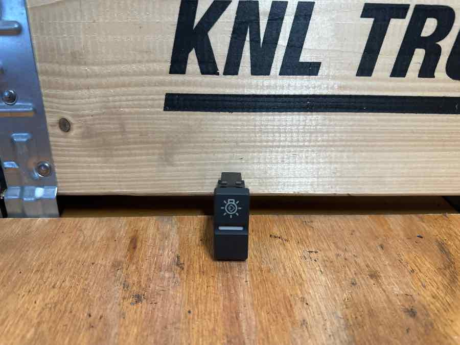 MAN SWITCH 81.25503-0322 - الكابينة والداخلية - شاحنة: صورة 1 MAN SWITCH 81.25503-0322 - الكابينة والداخلية - شاحنة: صورة 1