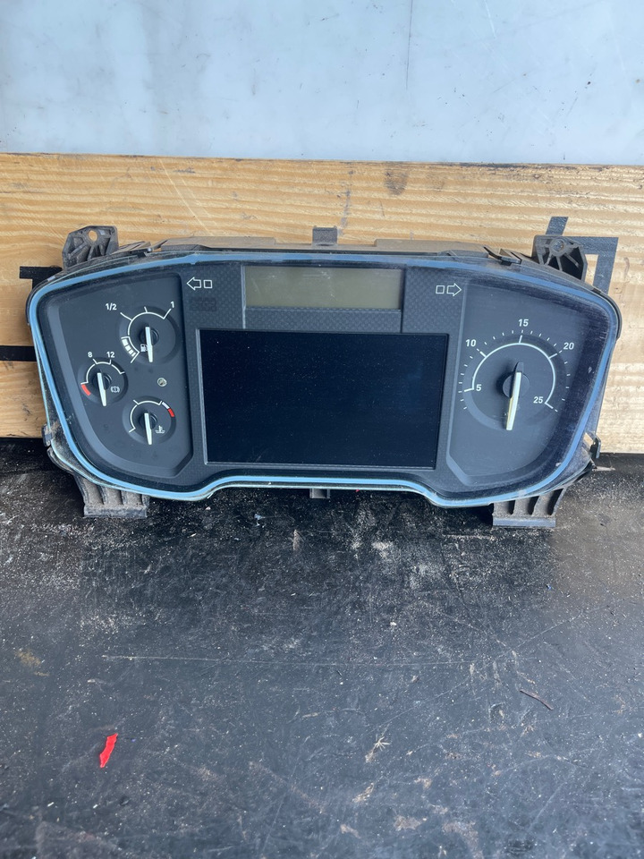 RENAULT CLUSTER INSTRUMENT 7424691190 - الكابينة والداخلية - شاحنة: صورة 1 RENAULT CLUSTER INSTRUMENT 7424691190 - الكابينة والداخلية - شاحنة: صورة 1