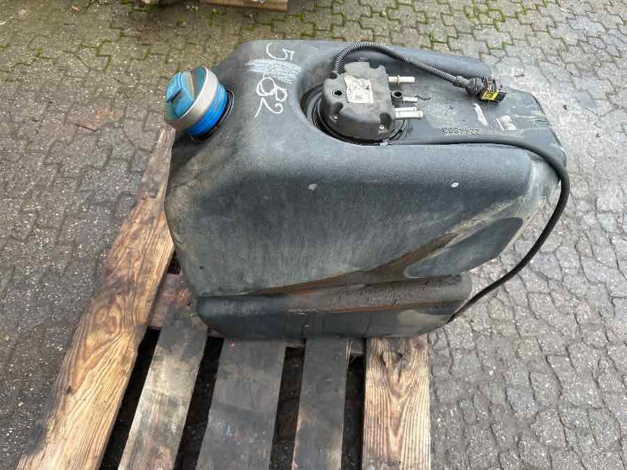 SCANIA ADBLUE TANK 2244863 - نظام الوقود - شاحنة: صورة 2 SCANIA ADBLUE TANK 2244863 - نظام الوقود - شاحنة: صورة 2