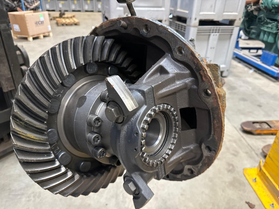 SCANIA DIFF R660 - 3.42 // 1374301 - صندوق التروس التفاضلية - شاحنة: صورة 1 SCANIA DIFF R660 - 3.42 // 1374301 - صندوق التروس التفاضلية - شاحنة: صورة 1