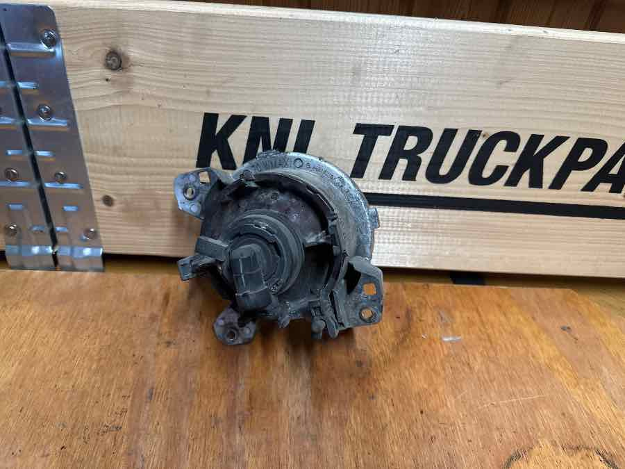 SCANIA FOG LAMP 1852569 - أضواء/ إضاءة - شاحنة: صورة 2 SCANIA FOG LAMP 1852569 - أضواء/ إضاءة - شاحنة: صورة 2