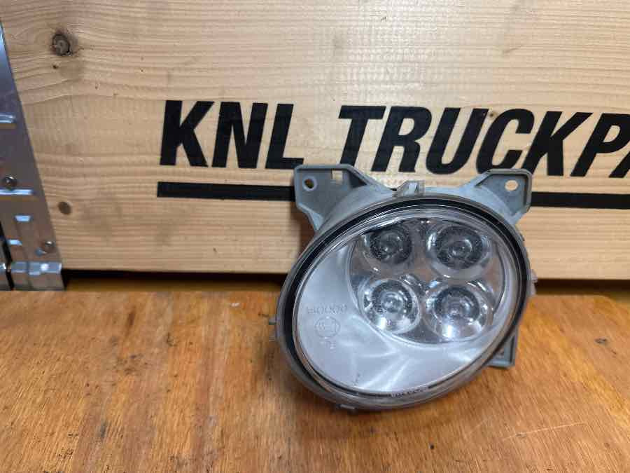 SCANIA FOG LAMP 2127432 - أضواء/ إضاءة - شاحنة: صورة 1 SCANIA FOG LAMP 2127432 - أضواء/ إضاءة - شاحنة: صورة 1