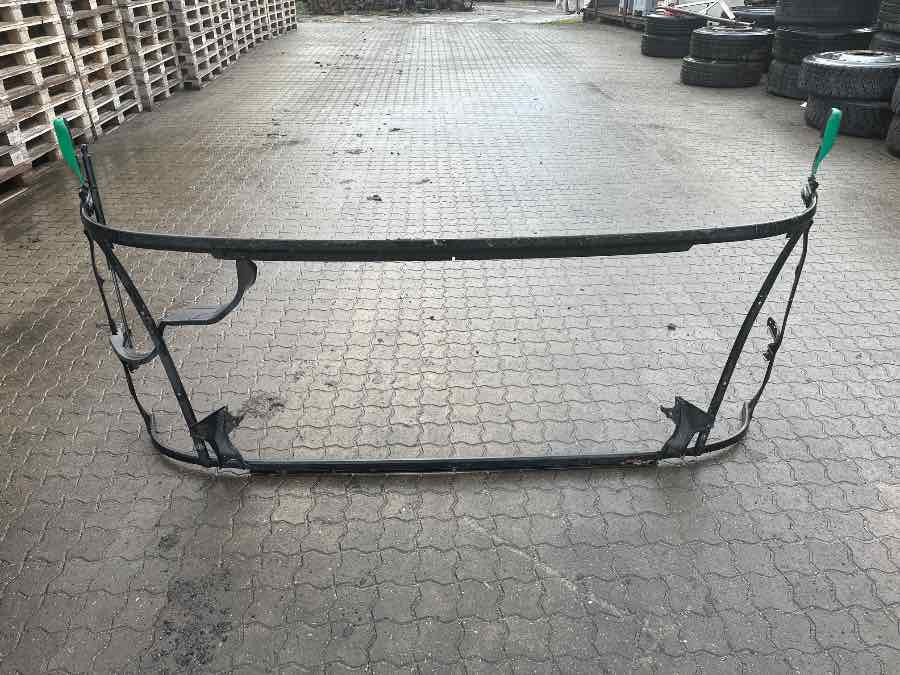 SCANIA FRONT GRILL FRAME 1804628 - هيكل السيارة الخارجية - شاحنة: صورة 1 SCANIA FRONT GRILL FRAME 1804628 - هيكل السيارة الخارجية - شاحنة: صورة 1