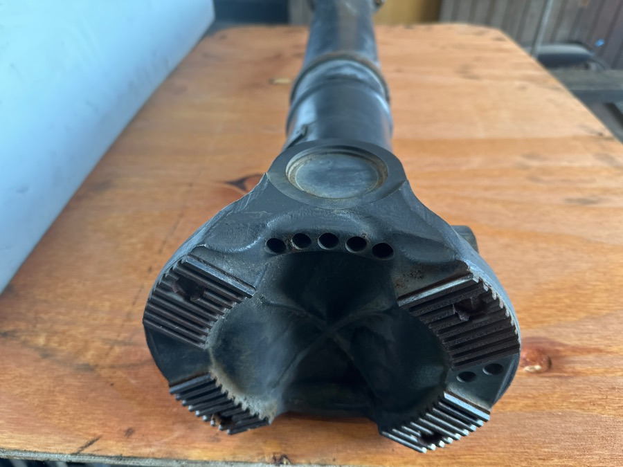 SCANIA PROPSHAFT P502 // 3108972 - عمود الكردان - شاحنة: صورة 1 SCANIA PROPSHAFT P502 // 3108972 - عمود الكردان - شاحنة: صورة 1