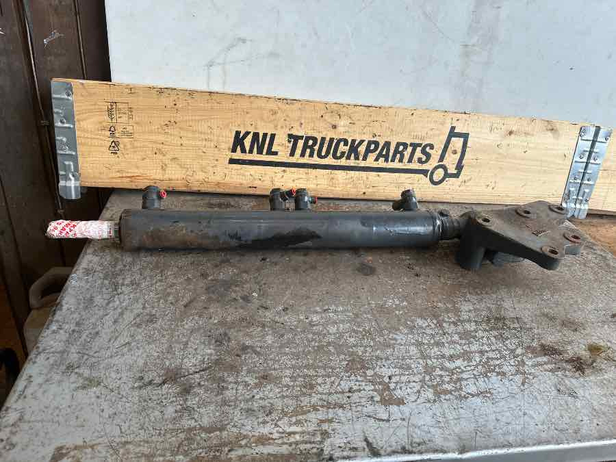 SCANIA STEERING CYLUNDER 1394441 - مقود - شاحنة: صورة 1 SCANIA STEERING CYLUNDER 1394441 - مقود - شاحنة: صورة 1