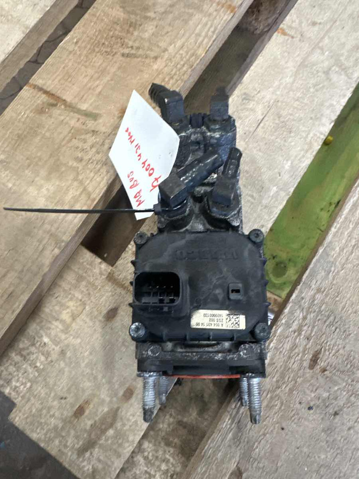 SETRA / MERCEDES BRAKE VALVE A0044314906 - صمام الفرامل - حافلة: صورة 1 SETRA / MERCEDES BRAKE VALVE A0044314906 - صمام الفرامل - حافلة: صورة 1
