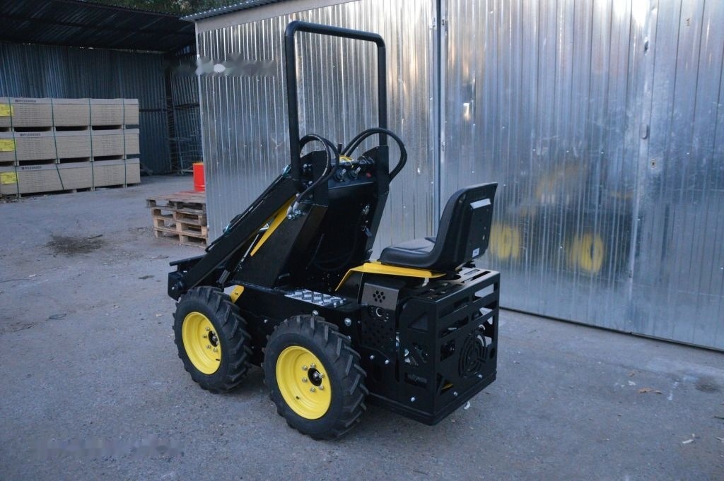 Tur Poland Miniradlader Miniloader Mini hoflader TUR N 520 Briggs&Stratton - شيول صغير: صورة 4 Tur Poland Miniradlader Miniloader Mini hoflader TUR N 520 Briggs&Stratton - شيول صغير: صورة 4