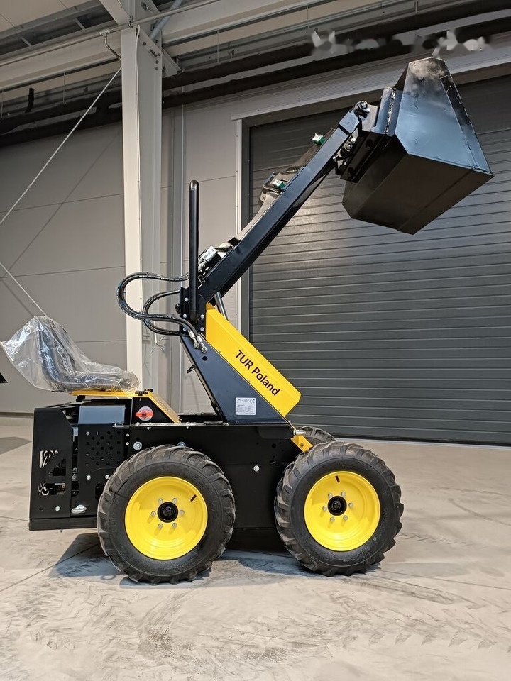 Tur Poland N520 Miniradlader Mini Hoflader Mini Lader - شيول صغير: صورة 3 Tur Poland N520 Miniradlader Mini Hoflader Mini Lader - شيول صغير: صورة 3
