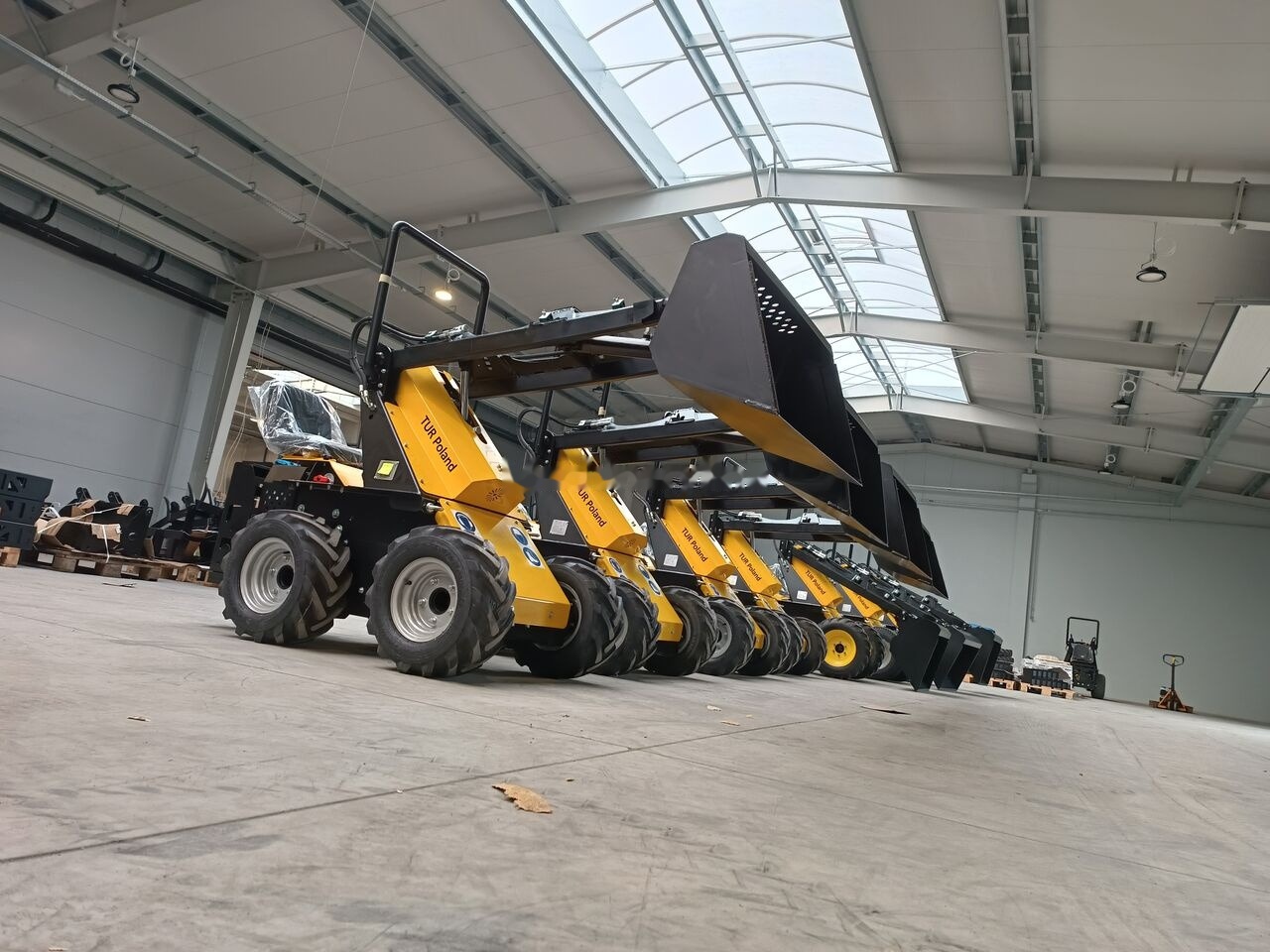 Tur Poland N520 Miniradlader Mini Hoflader Mini Lader - شيول صغير: صورة 4 Tur Poland N520 Miniradlader Mini Hoflader Mini Lader - شيول صغير: صورة 4