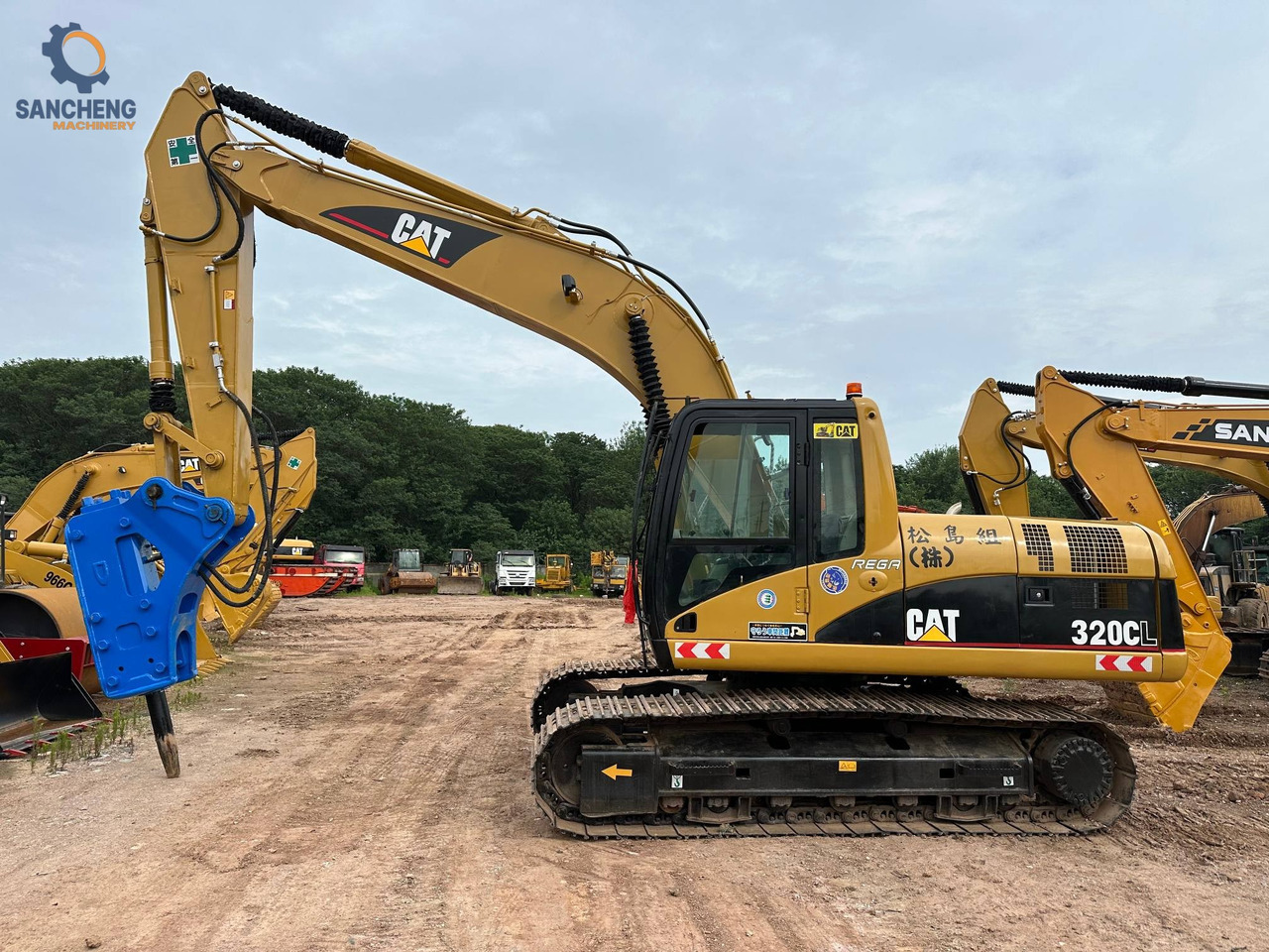 CAT 320CL with hammer - حفار زحاف: صورة 4 CAT 320CL with hammer - حفار زحاف: صورة 4
