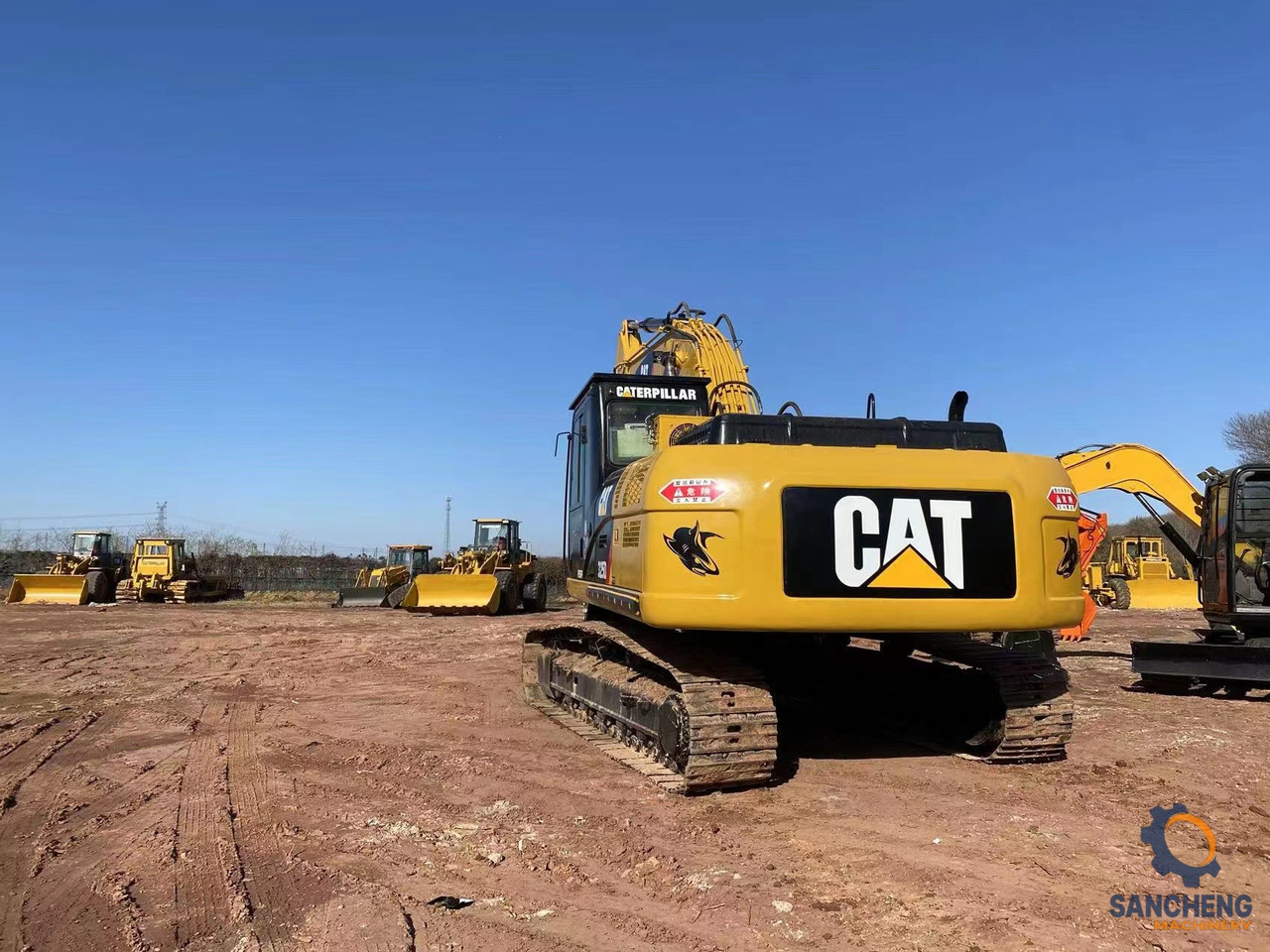 حفارة CAT 325D: صورة 12