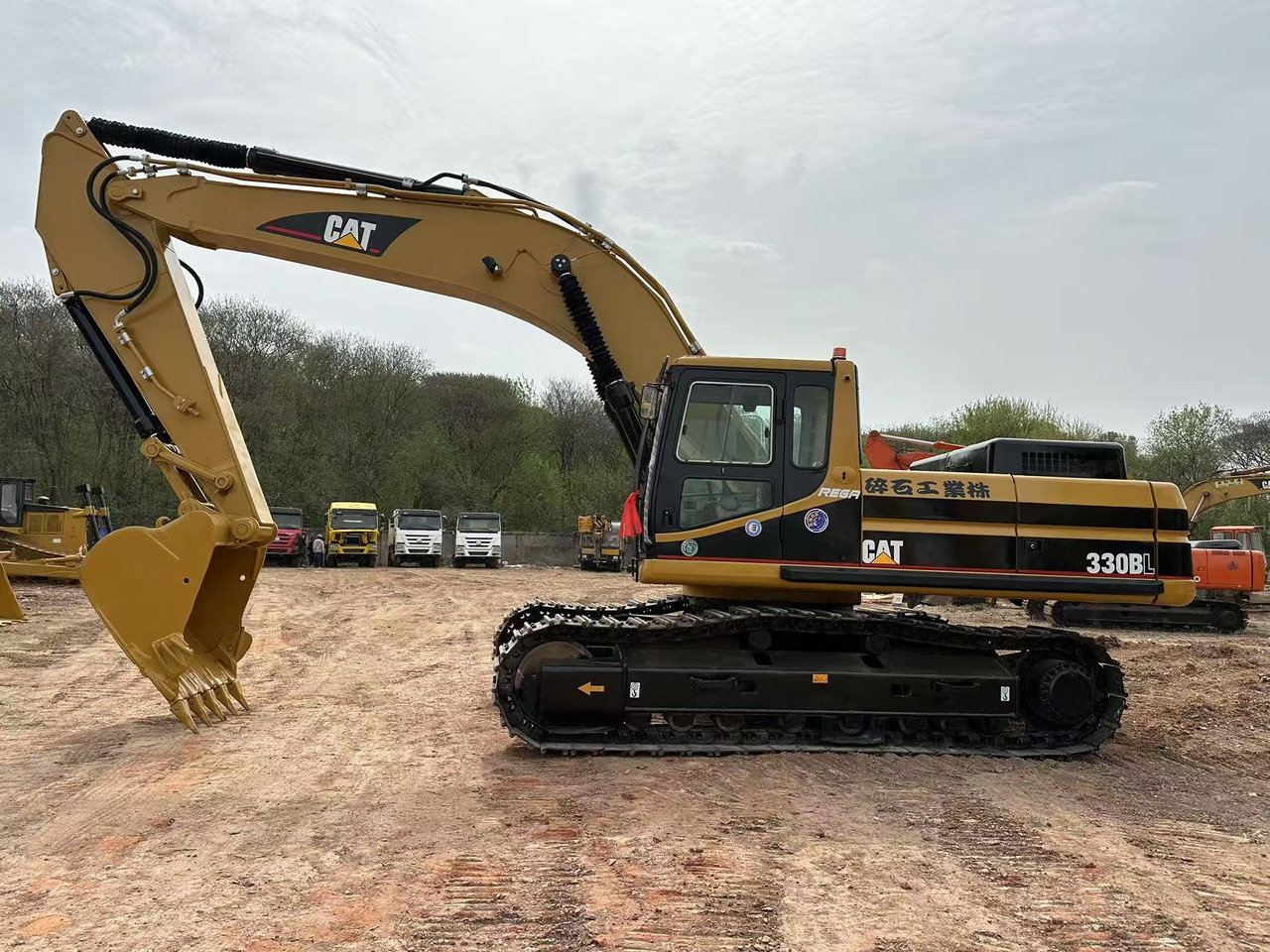 CAT 330BL - حفار زحاف: صورة 1 CAT 330BL - حفار زحاف: صورة 1