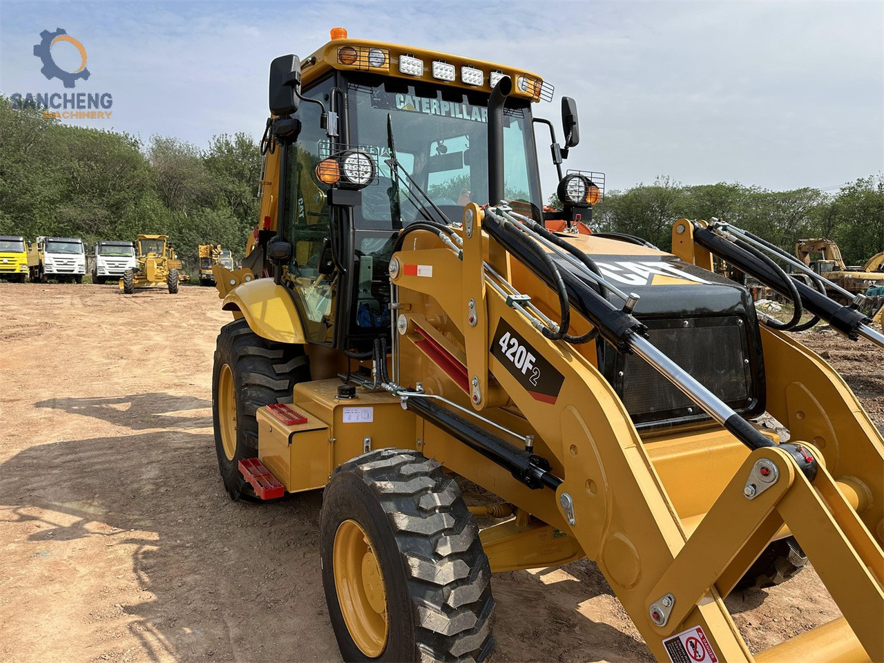 جرافة حفار CAT 420F2: صورة 10 جرافة حفار CAT 420F2: صورة 10