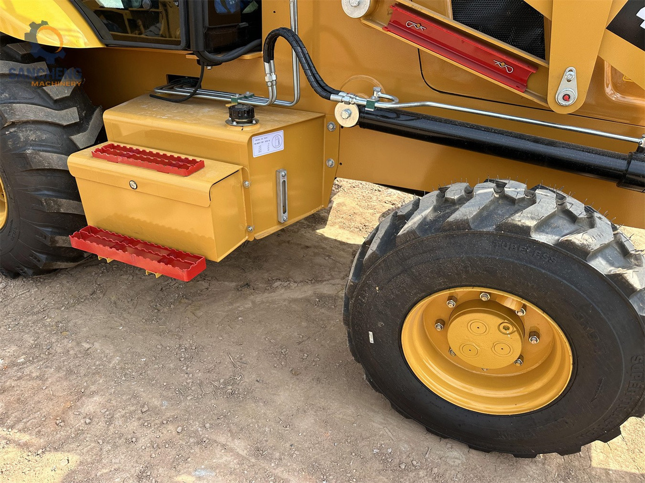 جرافة حفار CAT 420F2: صورة 11 جرافة حفار CAT 420F2: صورة 11