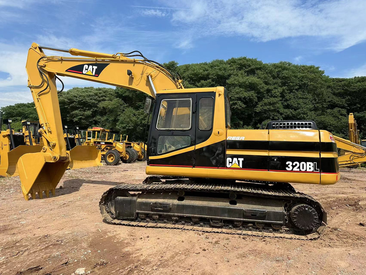 CATERPILLAR 320BL excavator - حفارة: صورة 1 CATERPILLAR 320BL excavator - حفارة: صورة 1