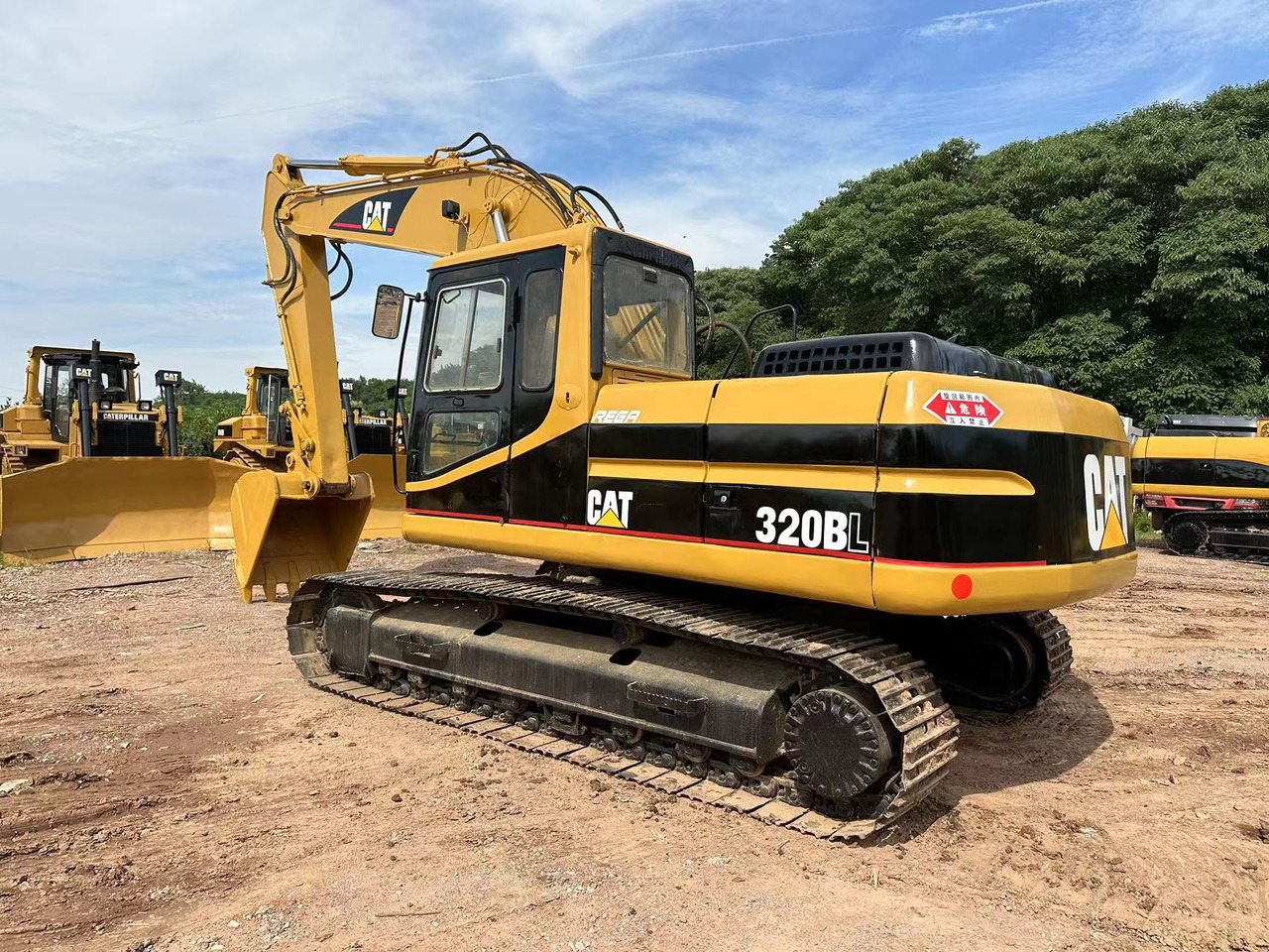 CATERPILLAR 320BL - حفار زحاف: صورة 1 CATERPILLAR 320BL - حفار زحاف: صورة 1